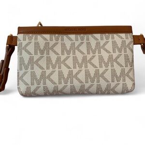 Michael Kors Signature Small Belt Bag - Vanilla/Acorn
